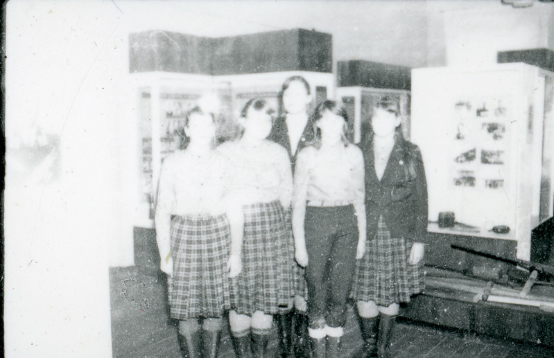 Iisaku KK õpilased muuseumi töös abis