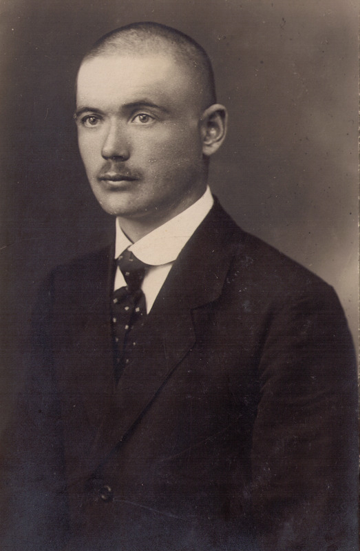 Tundmatu mehe portree