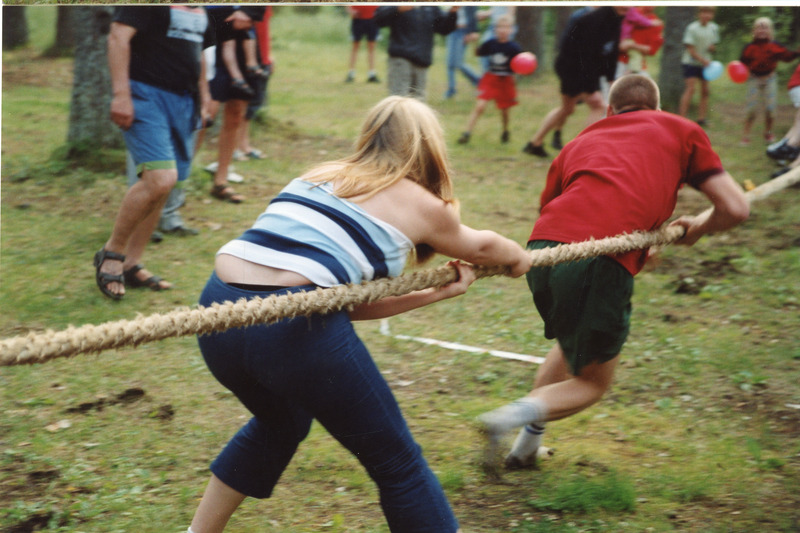 11.juuli 2004.a. Peipsi veepidu Kauksis. Köievedu