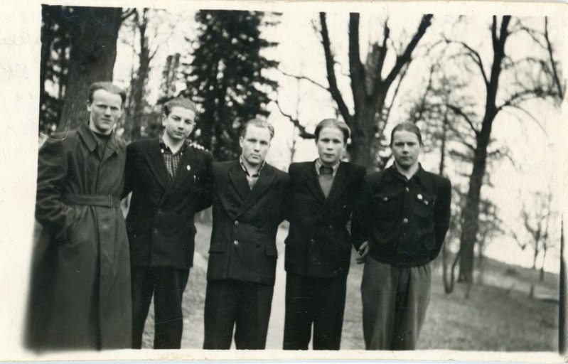 Heldur Roostar, Ülo Nurmsalu, Johannes Sikk, Ant Praks, Heiki Kesler, Kuremaal 1954/55.a.