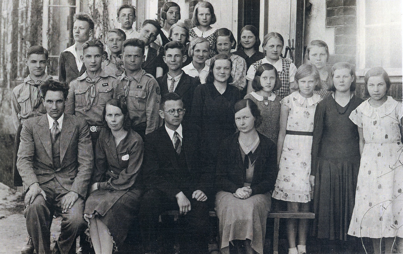 Iisaku kooli õpilased ja õpetajad 1936. a.