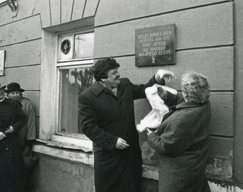 Jõhvi Võidu väljakul ökoloogiateemaline miiting.