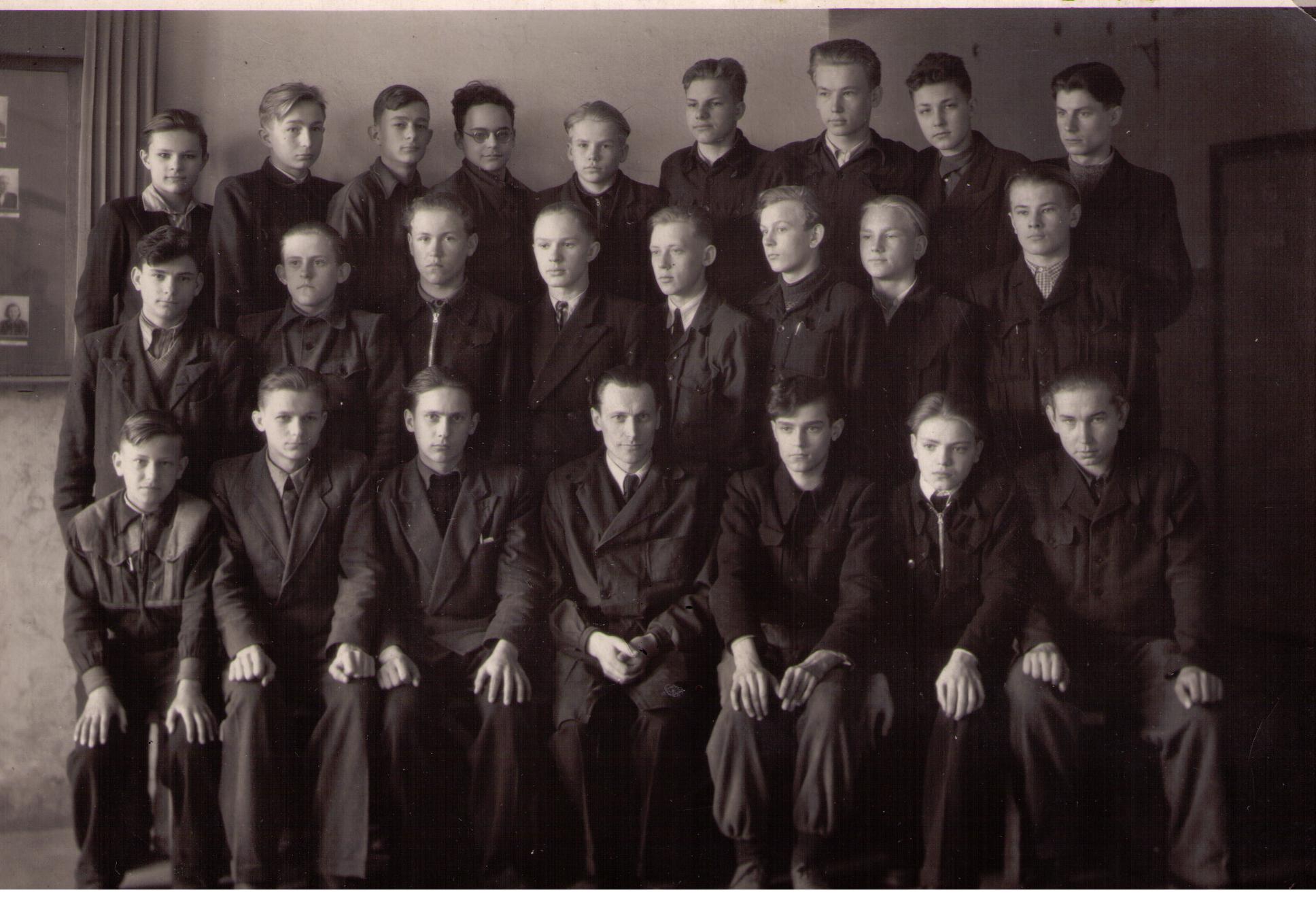 Tallinna Elektromehhaanika Tehnikumi grupp, 1948/49 õ.a