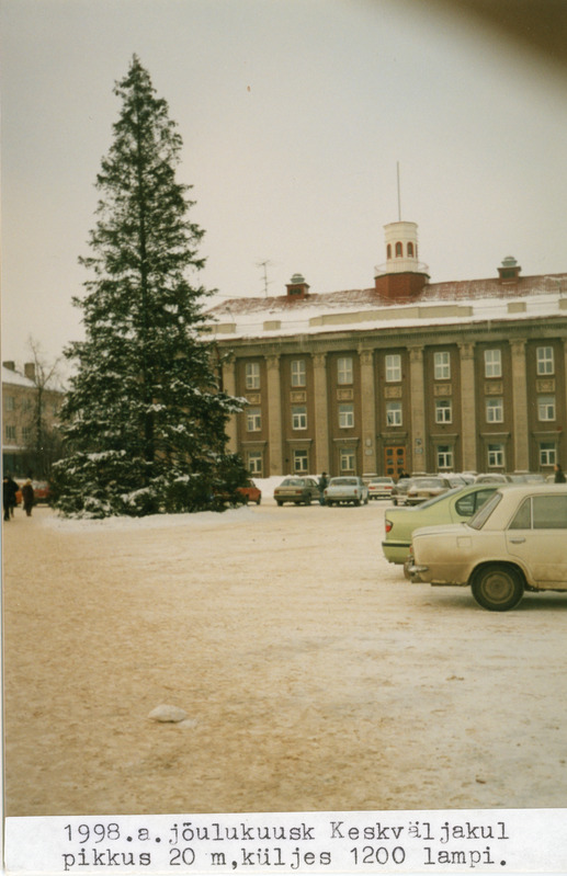 1998.a. jõulukuusk Keskväljakul.