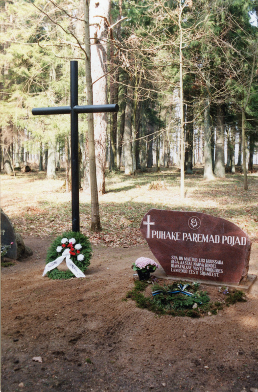 22.sept.1995.a. avatud mälestusmärk Toila parki