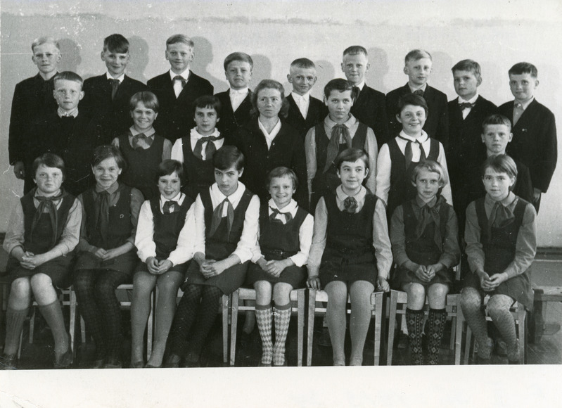 Iisaku kooli õpilased ja õpetajad, 1969.a