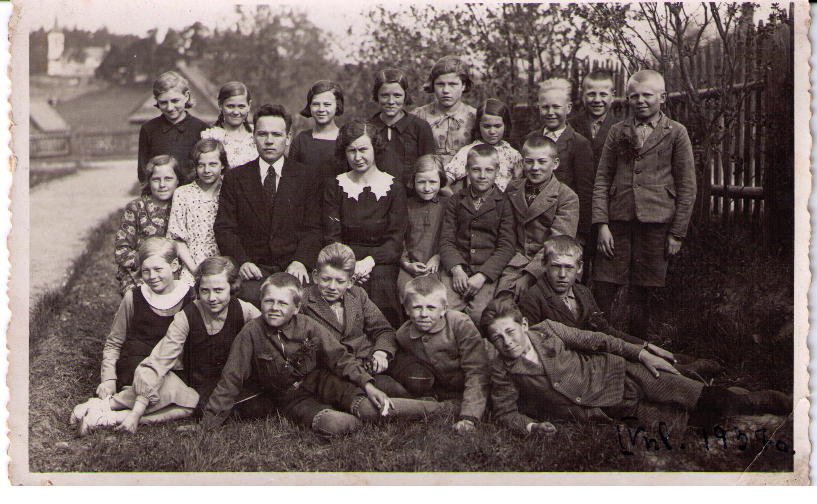 Foto. Iisaku kooli 4 kl õpilased 1937.a.