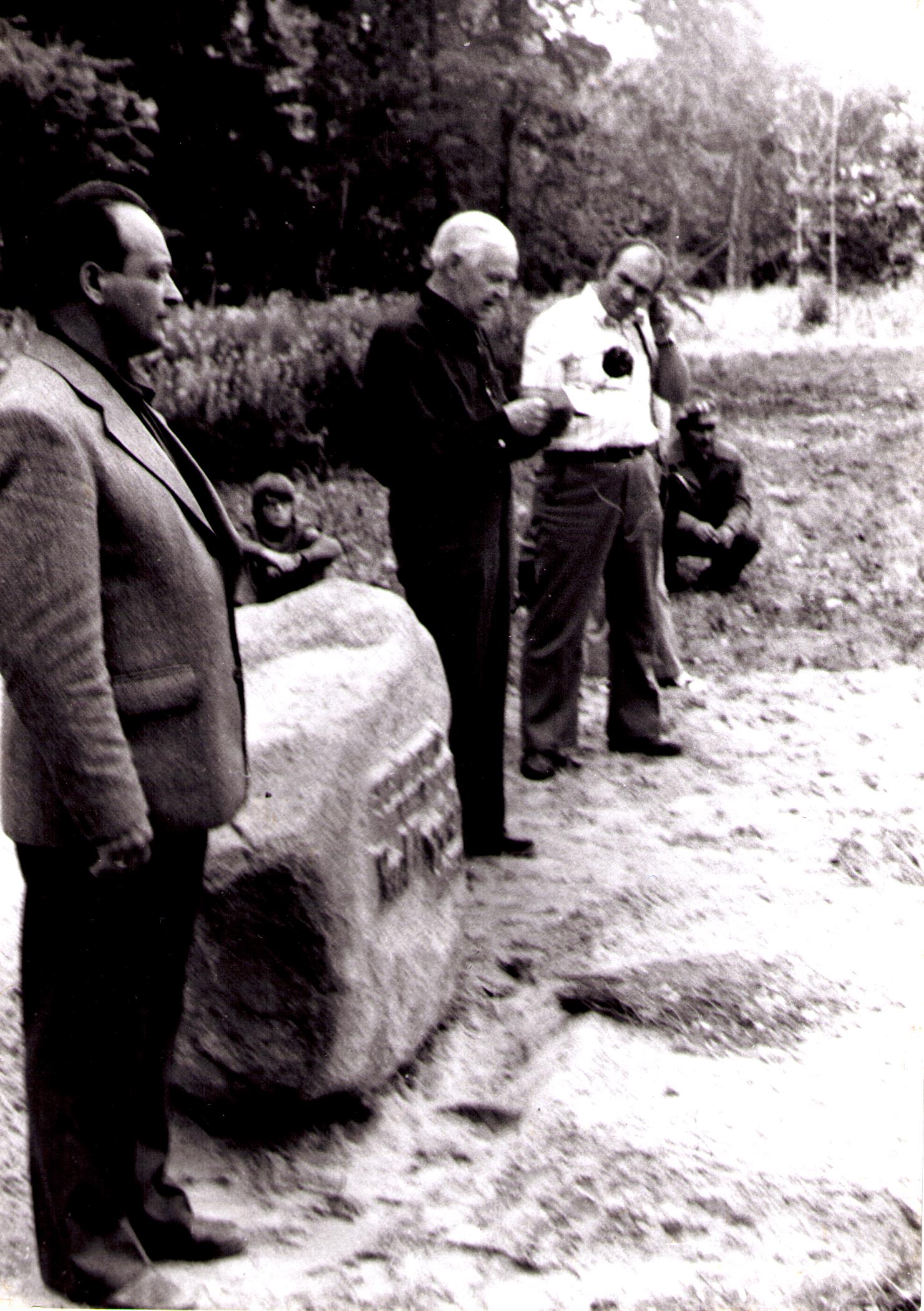 Eesti Looduskaitse Seltsi Kirde-Eesti piirkondlik kokkutulek. 7. - 8. juuli 1979. a. Karl Happichi mälestuskivi avamine