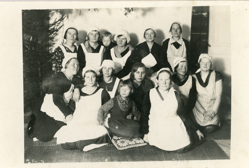 Metsküla ÜENÜ liikmeid ja seltskonnategelasi ca 1932. a keedukursusest osavõtjad