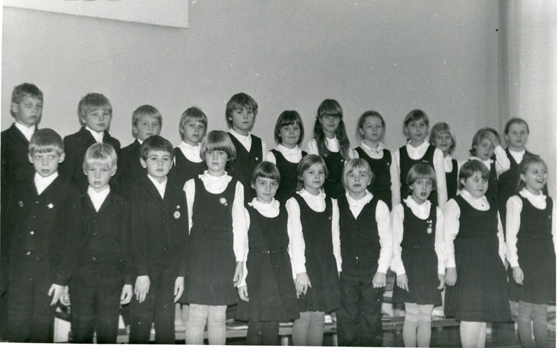 Iisaku KK mudilaskoor 1986/87