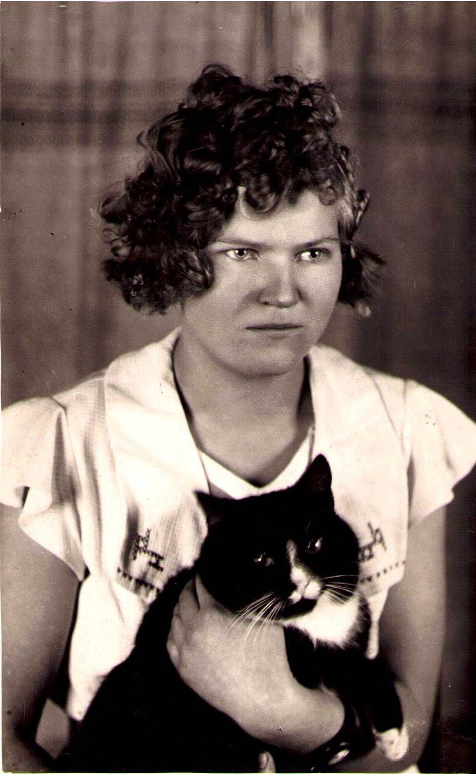 Elsa Karus ja kass Mutikene