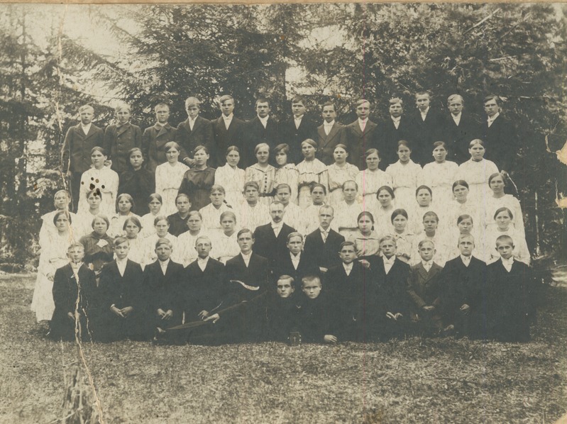 Leeripilt ca 1920. a, fotol Intelmann ja Sandberg