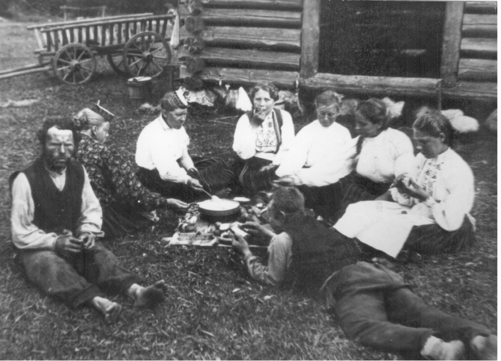 heinalised söömas. Võlla.