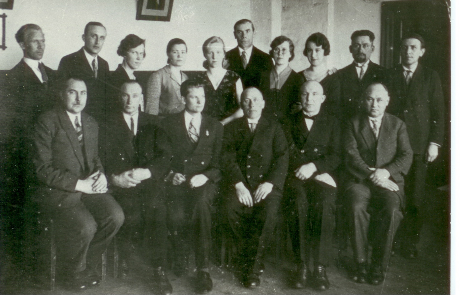 Muhu kooliõpetajad 1931/32. õppeaastal.