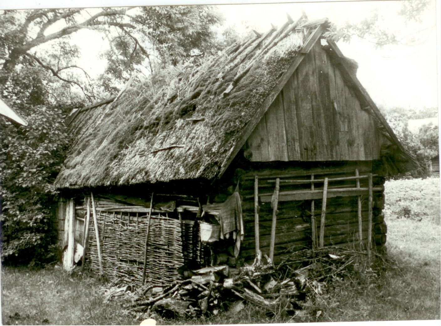 Koguva k. Tõnise t. saun-sepapada.