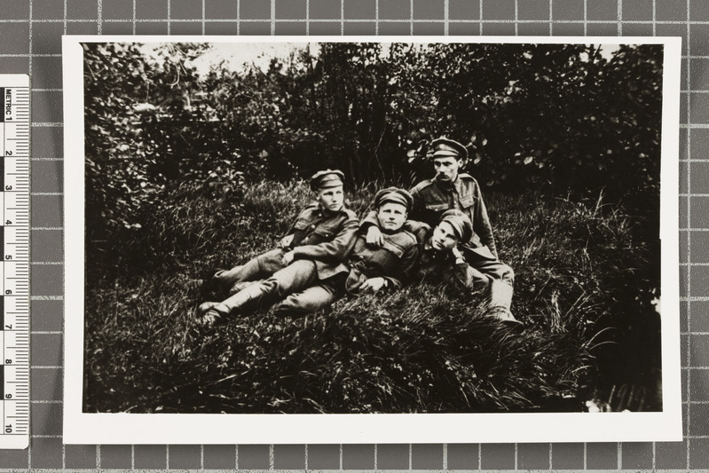 2. jalaväepolgu sõdurid Misso külas