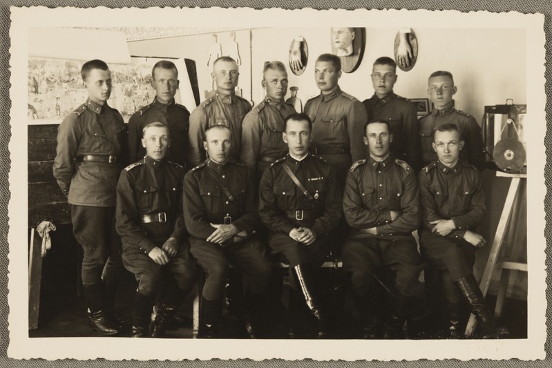 grupifoto, Sergei Leets gaasiinstruktorite kursusel koos teiste kaaslastega.