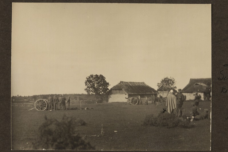 foto, 2. suurtükirügemendi tehnik ja endine juhataja Kaberla külas.