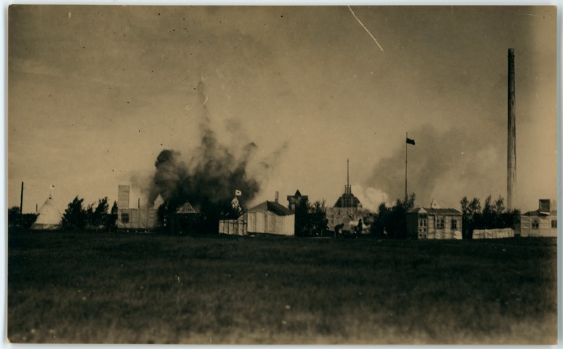 Plahvatused hoonemakkettide vahel