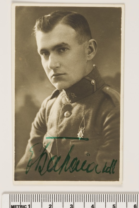 Sõjakooli kadett Evald Tsahkna, 1928