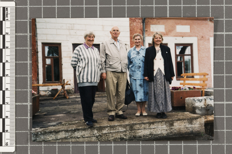 Viimsi mõisa ukse ees Hermann Filatoff