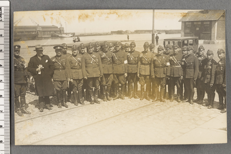 Kaitseliitlased sadamas