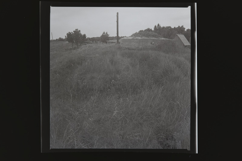 Sõru patarei eesvallile 1941. a rajatud dott, 1986