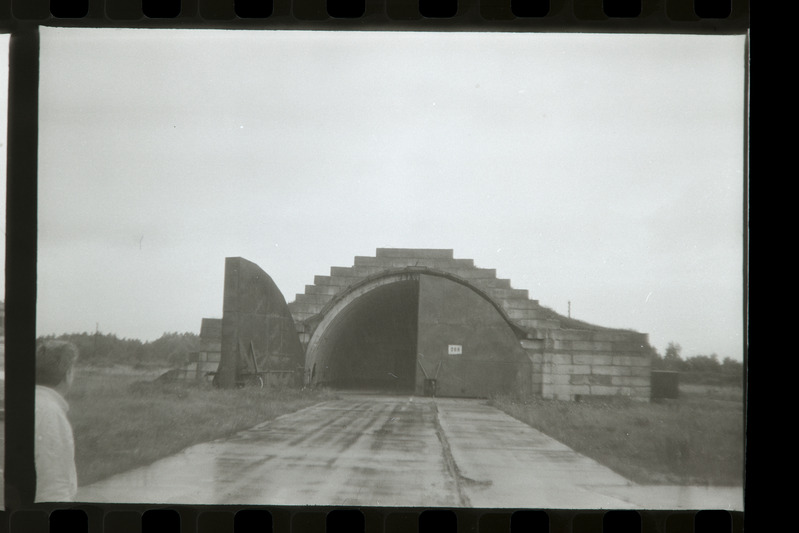 R/B lennukivarjend (kaponiir) Kiltsi lennuväljal, 02.09.1993