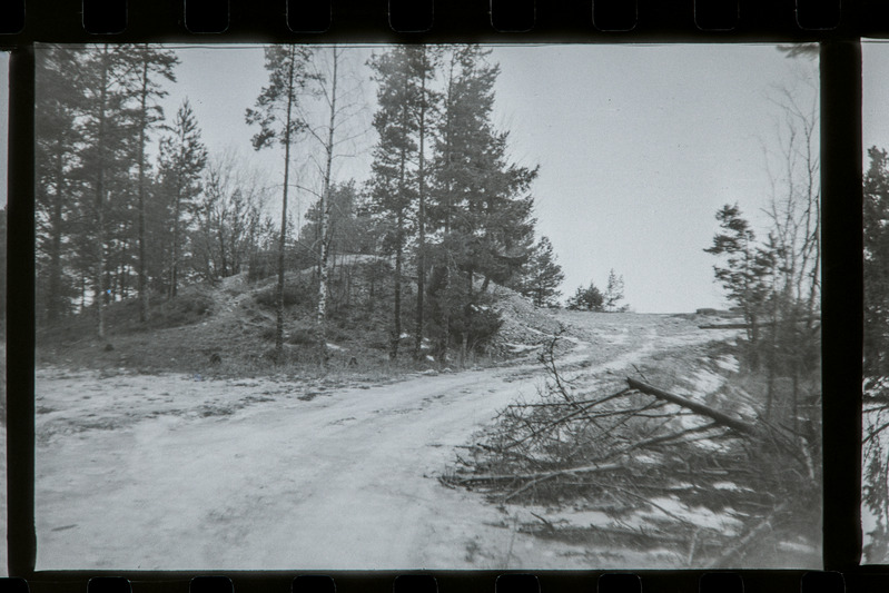 Tahkuna 180mm rannapatarei (1941) komandokeskus idast, 1995