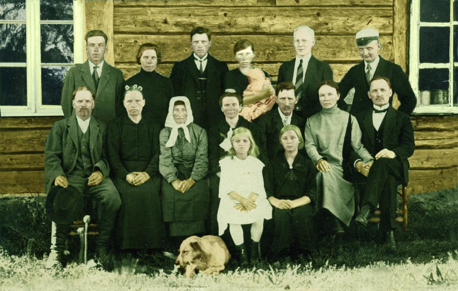 Looritsate mitu perekonnasündmust korraga, Holstre Uisasoo, 1925; fotokoopia T. Lõo erakogus