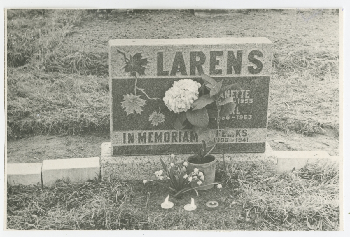 Käsmu merekooli õpetaja Karl Larensi (1866-1953) hauaplats Käsmu kalmistul