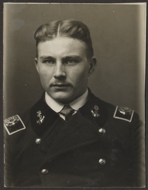 Portreefoto: Hermann Tõnissoo. Foto Hermann Tõnissoo perealbumist