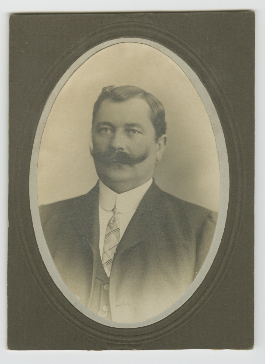 Portreefoto, kapten David Julius Martinson (1873-1959)