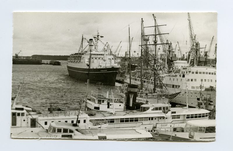 Mootorlaevad "Pirita", "Kajak" ja "Stefan Batory" (Poola) Tallinna sadamas.
7.02.1975