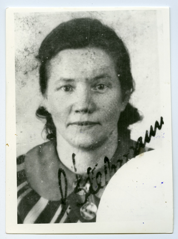 Narva-Jõesuu sadama vanem-arveametnik Hemmi Seinman