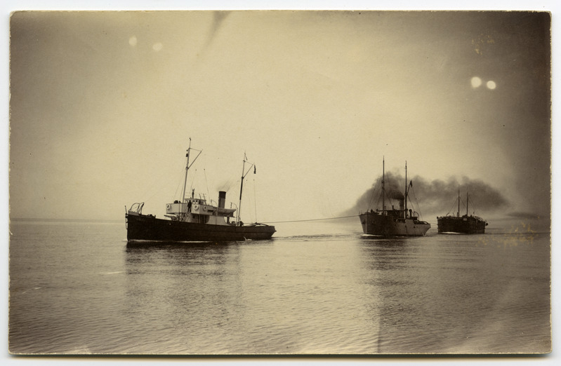 Aurikud "Skatudden" ja "Vodolei" pukseerimas Merekadetikorpuse praami