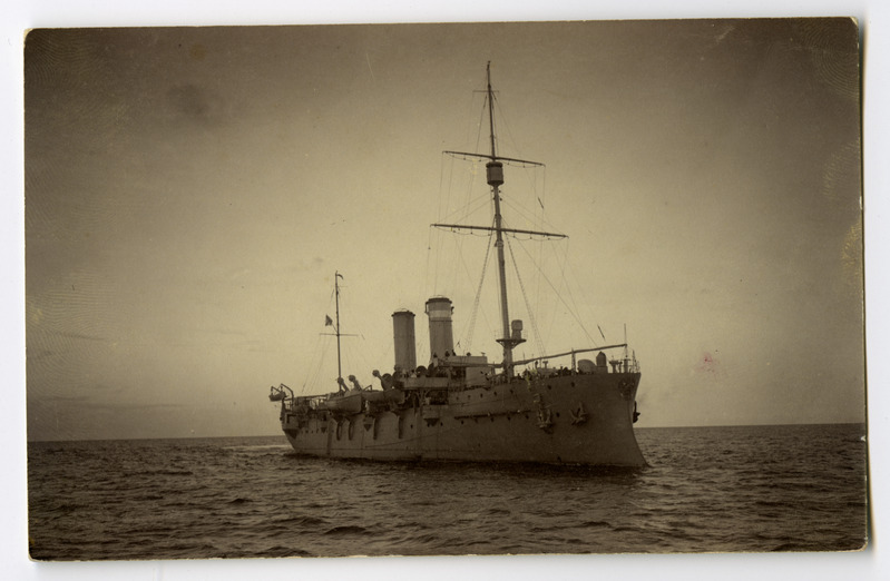 Sõjalaev "Amur" merel