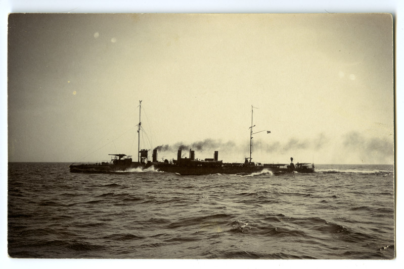 Aurulaev "Rezvõi" merel