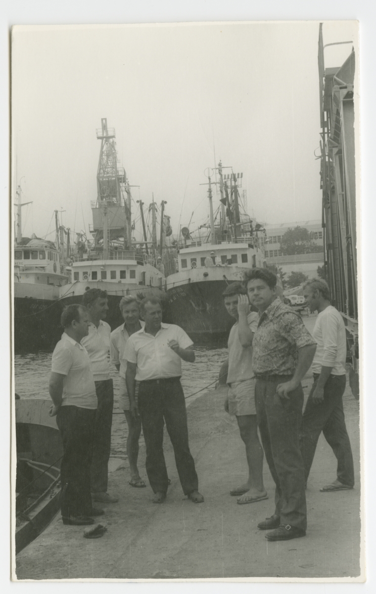 Kalatraaleri remondi ja vahetusmeeskonna(RPK/РПК) liikmed Senegalis, Dakaris.
Oktoober 1973