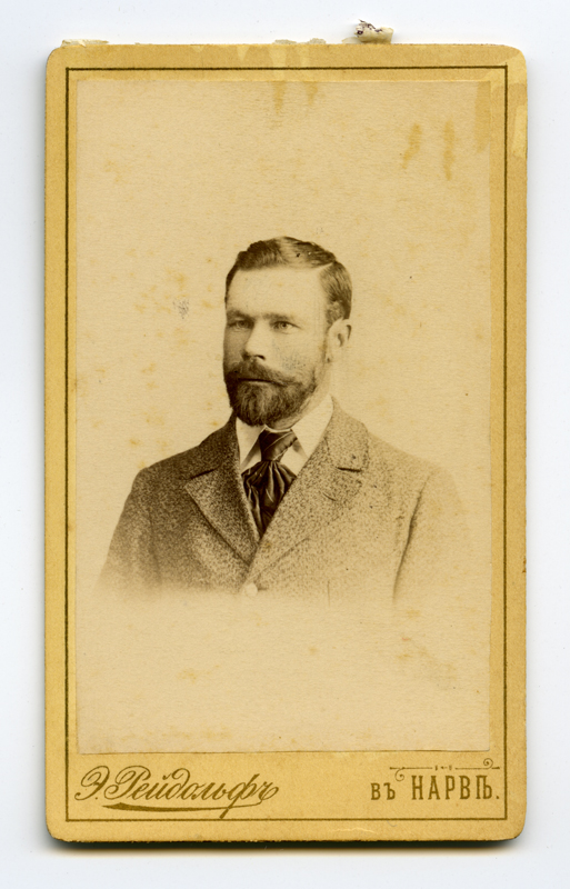 Kapten Aleksander Jakobson.
Portreefoto