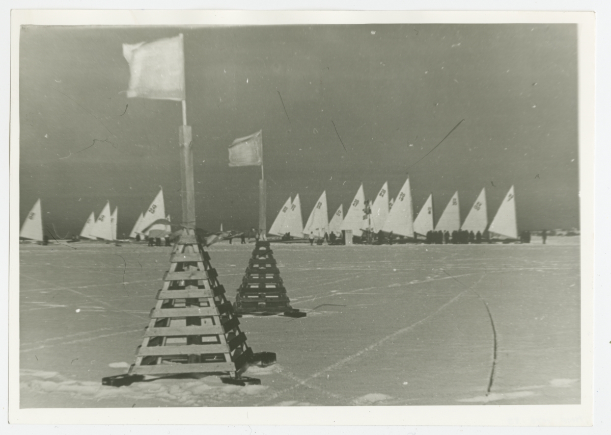 Vabariiklike jääpurjetamise esivõistluste stardi- ja finišipaik.
1958