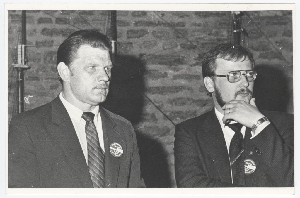 Kotka Kymenlaakson Museo (Maakonnamuuseum) näituse "Laeva lugu" avamine Eesti Riiklikus Meremuuseumis, Paksus Margareetas.  
Seisavad Meremuuseumi teadusdirektor Jaak Sammet ja Kotka Maakonnamuuseumi juhataja Raimo Päivio.
18.05.1985