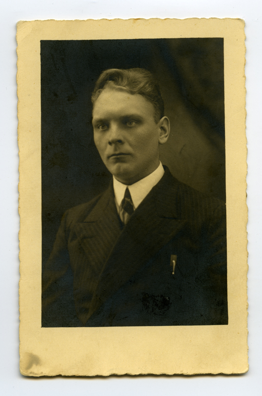 Meremeeste ja Sadamatööliste Internatsionaali (ISH) ja revolutsioonilise liikumise tegelane Kaalep Niit, portree