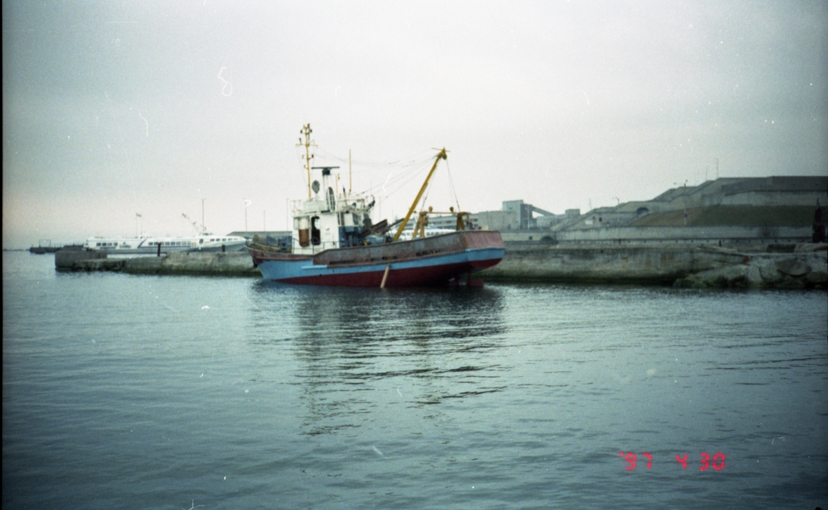 Laeva veeskamine endise Tallinna Kolhoosidevahelise Laevatehase ellingul.
30.04.1997