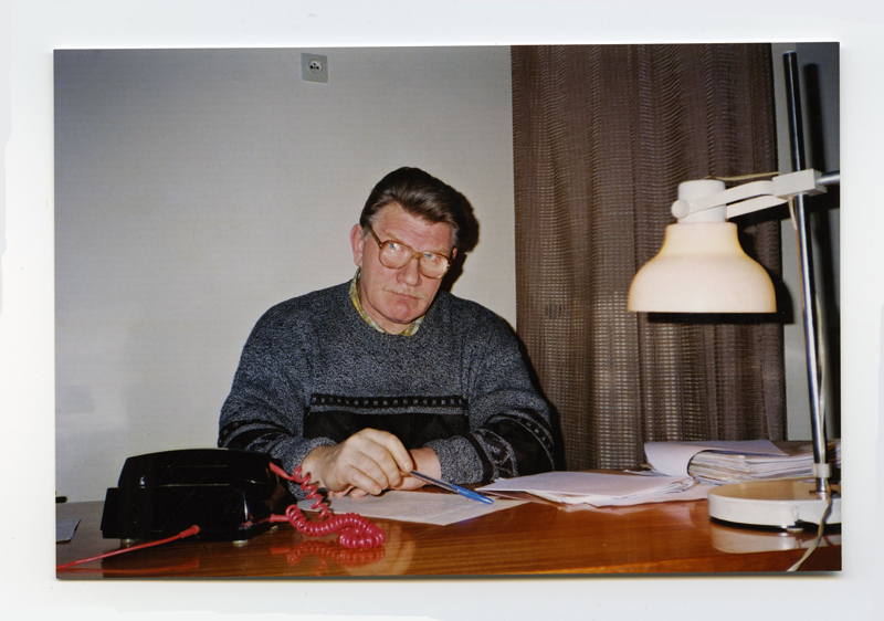 Meremuuseumi asedirektor Jaak Sammet oma töölaua taga