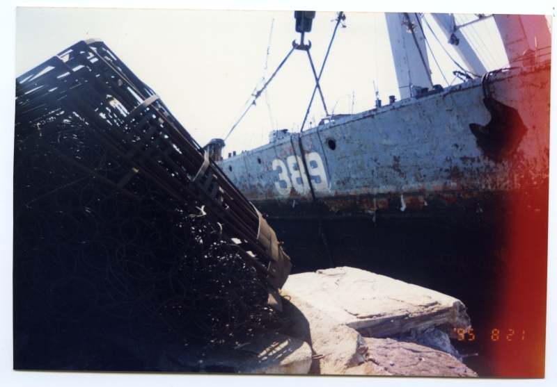 Laevade tõstmine Miinisadamas kraana "Судоподъем-1" (Venemaa) abil