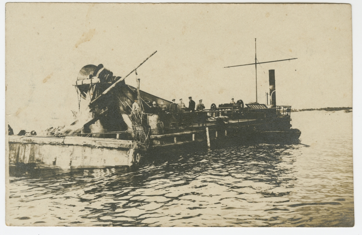 Merendusteemaline foto Herman Vastopäele kuulunud albumist.