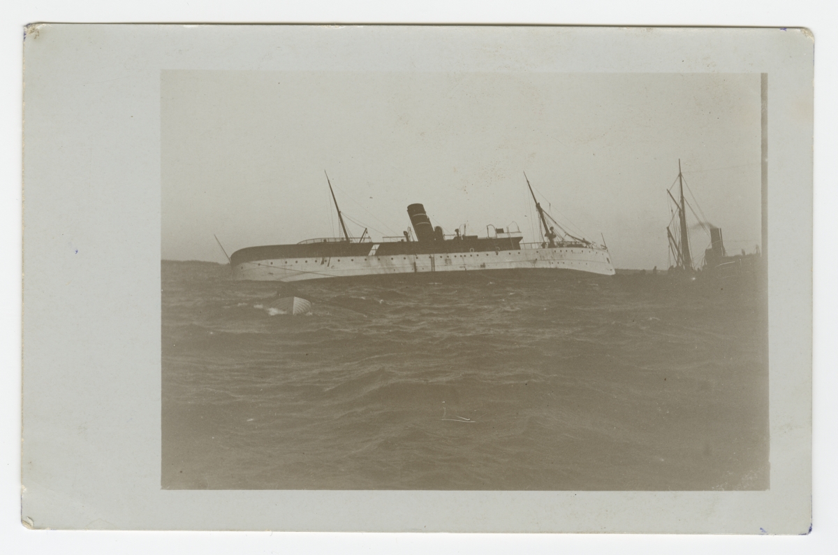 Merendusteemaline foto Herman Vastopäele kuulunud albumist.