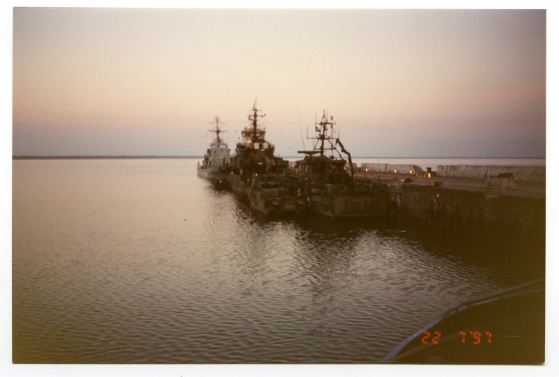 Rootsi merejõudude traalerid ja Eesti miinilaev "Sulev" rahvusvahelisel õppustel "Baltic Challenge 1997" Paldiski Lõunasadamas