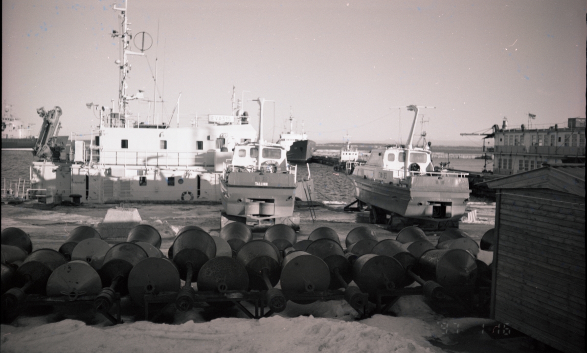 Mõõdistuskaatrid EVA-312 ja EVA-313 Hundipea sadamas